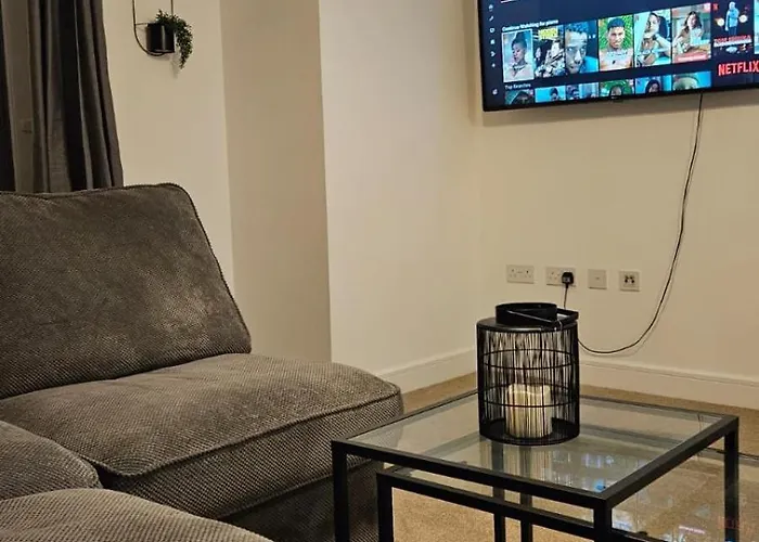 Luxe 2 Bed * Лідс