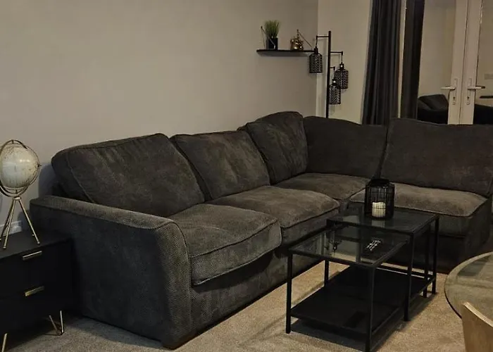 Luxe 2 Bed * Лідс