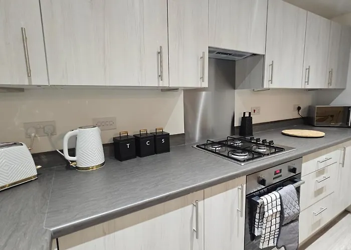 Luxe 2 Bed Апартаменти